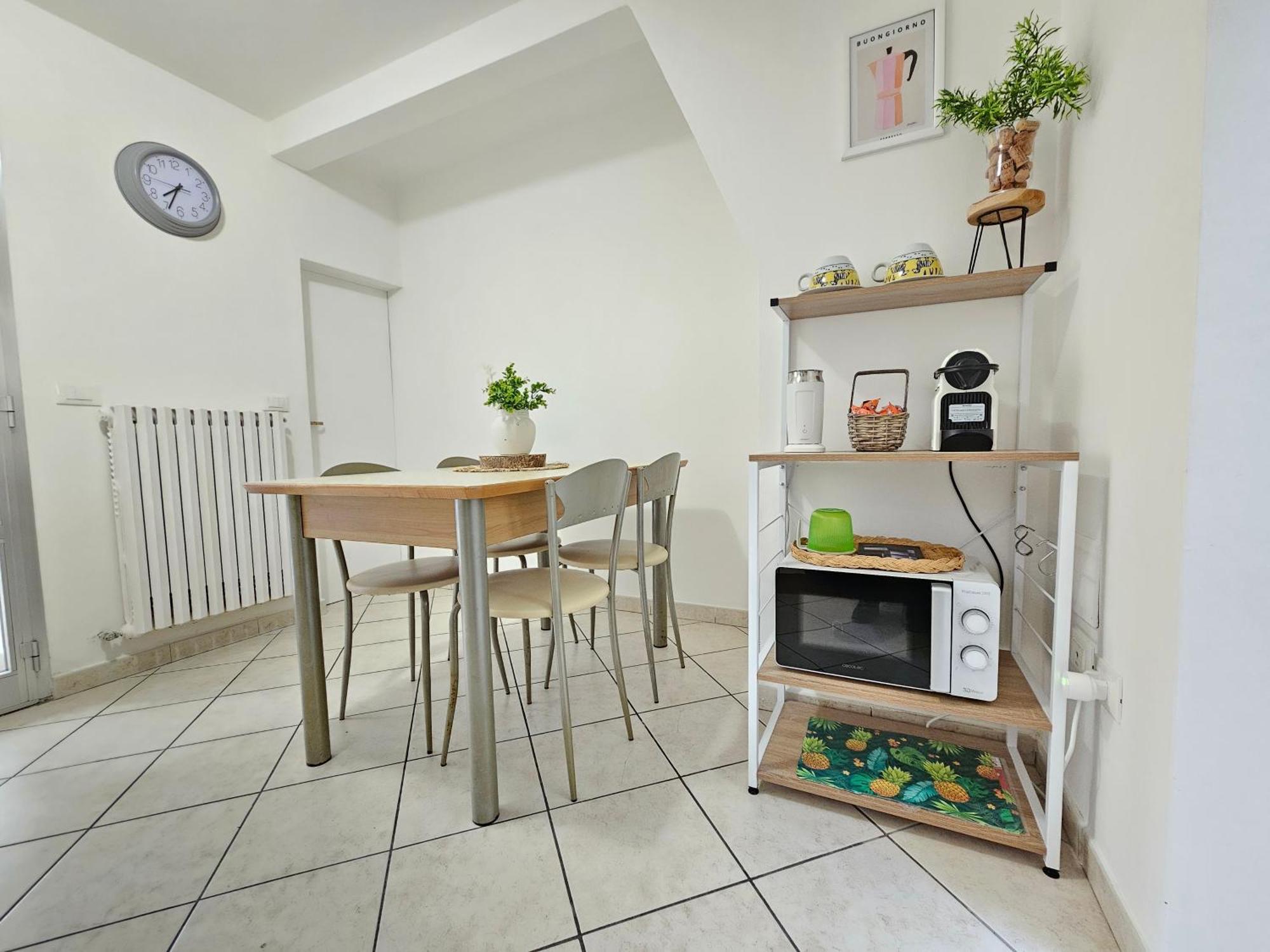 La Casetta Bilocale Centrale Con Terrazza Parkfree Wifi Minipc Ps4 Ac Jesi Extérieur photo
